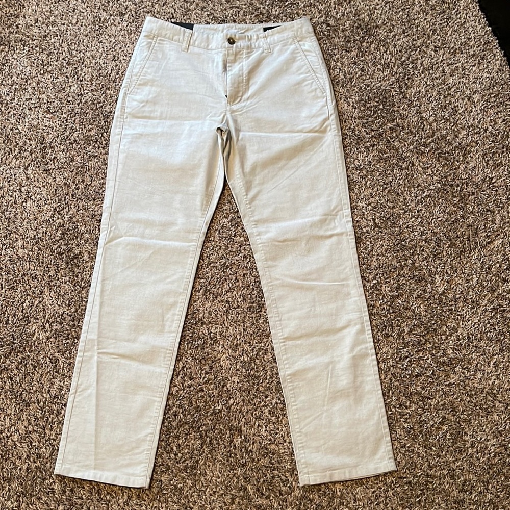 Brand new bonobos pants. Never worn with tags just don’t care for them.